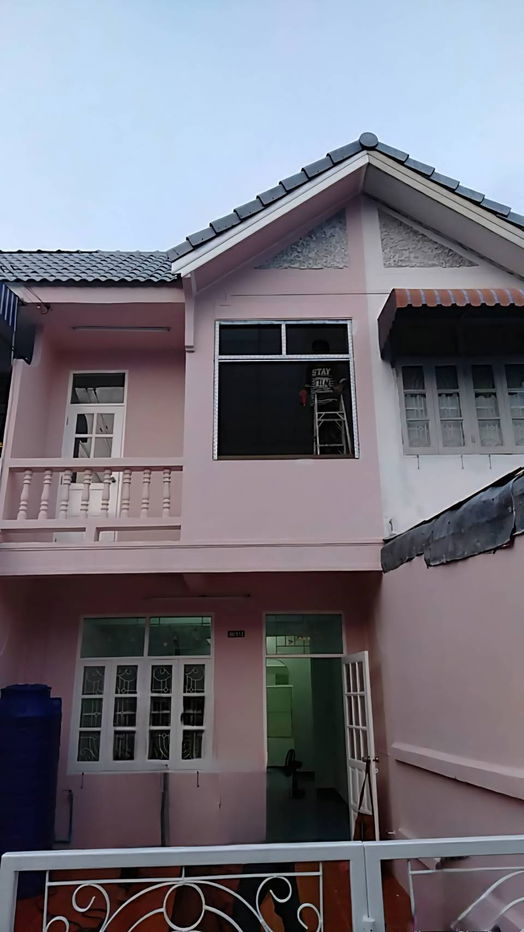 รูป ขายถูก ทาวน์เฮ้าส์ 2 ชั้น หมู่บ้านอยู่เจริญ 4 ลำลูกกา 📞097-2161939 - รูปที่ 1/23