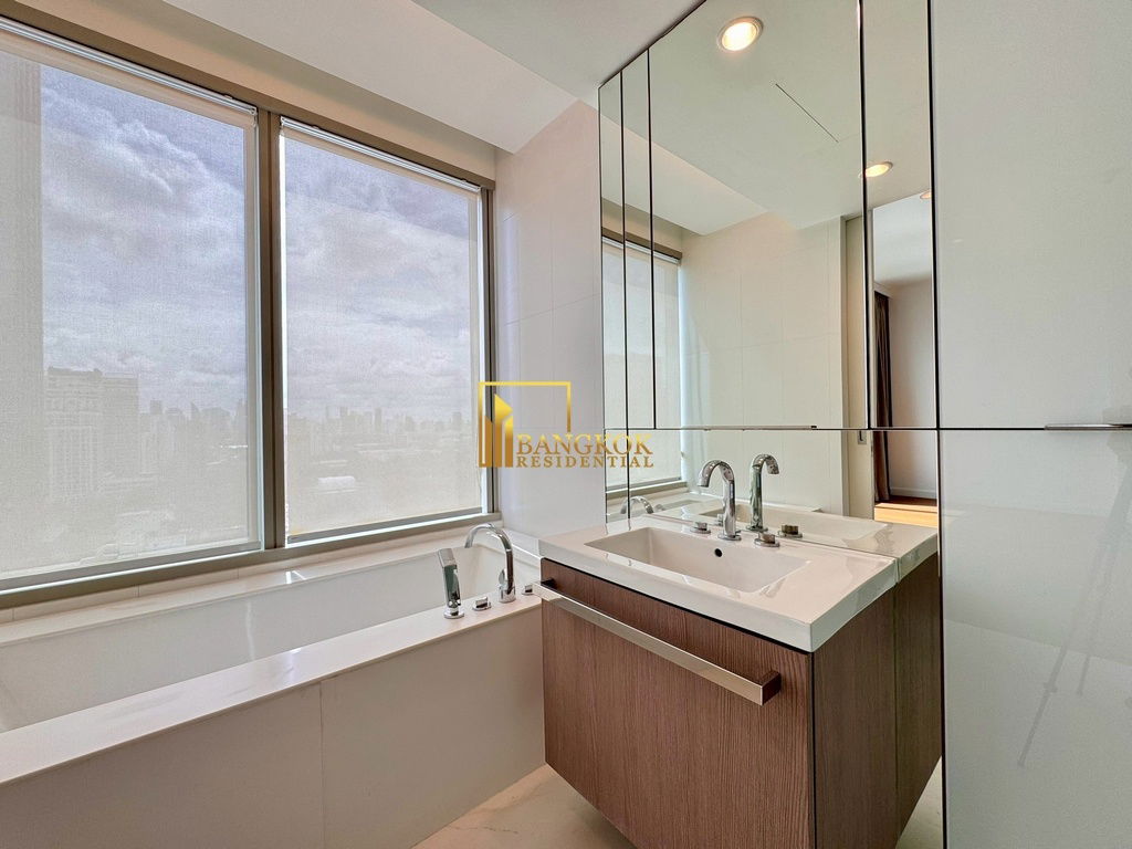 รูป 185 Rajadamri | Impressive 3 Bed Luxury Duplex Condo For Rent - BR13826CD - รูปที่ 21/58