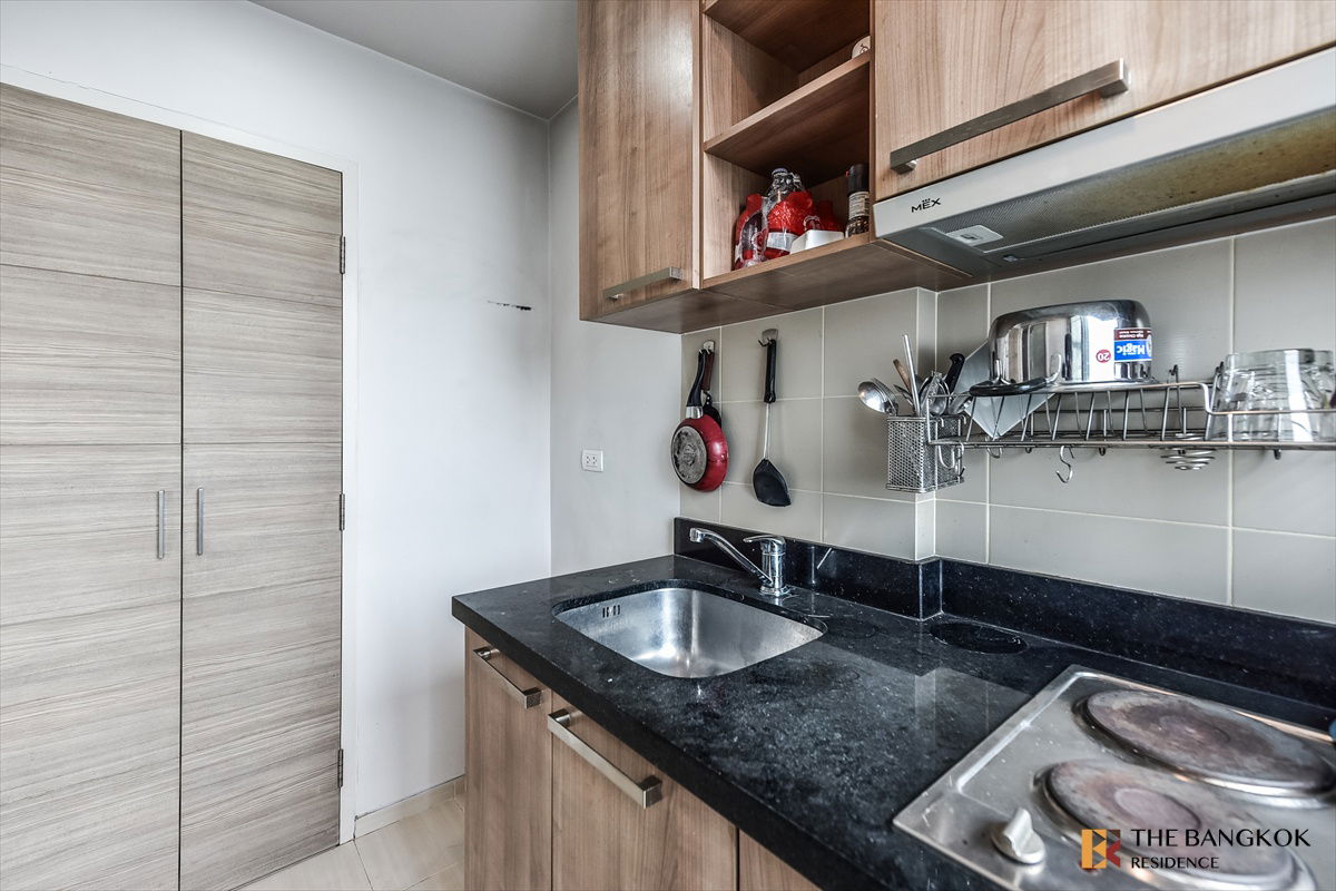 picture  Hot Deal! 🔥 Rare Find at Hive Taksin, Near BTS Wongwian Yai  - 9/11
