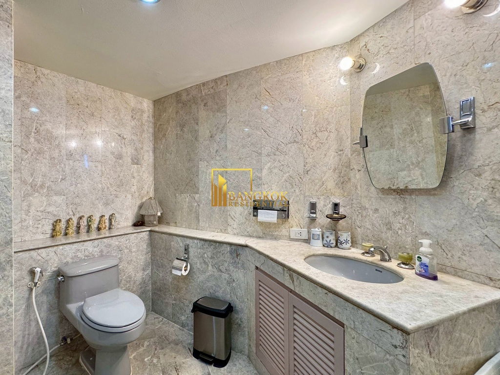 picture Supakarn Condo | Elegant 3 Bedroom Riverside Condo For Sale - BR60587CD - 23/48