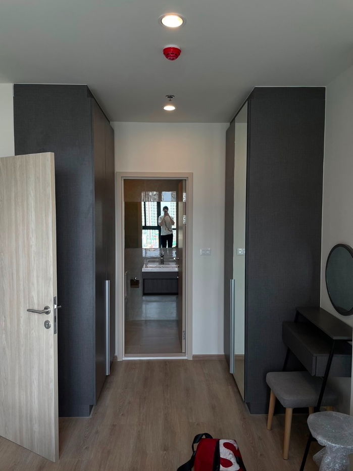รูป Hot Deal ‼️NUE District R9 ทิศตะวันออก วิวสูงไม่บล็อก Fully Furnished ติดต่อ : 0926905445 - รูปที่ 2/4