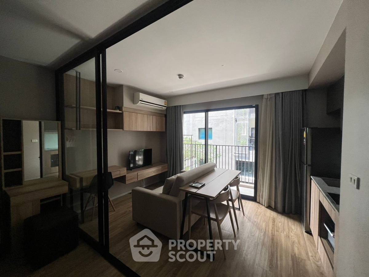 picture 1-BR Condo at Blossom Condo @ Sathorn-Charoenrat near BTS Surasak (ID 2312946) - 1/8