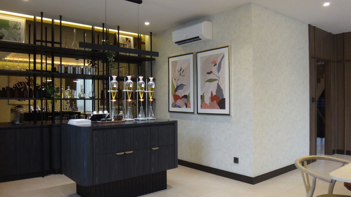 picture Luxury Home Office for Sale on Sukhumvit 77 – Business District, 5 Floors with Rooftop, Equipped with Elevator and Fire Escape - 17/25