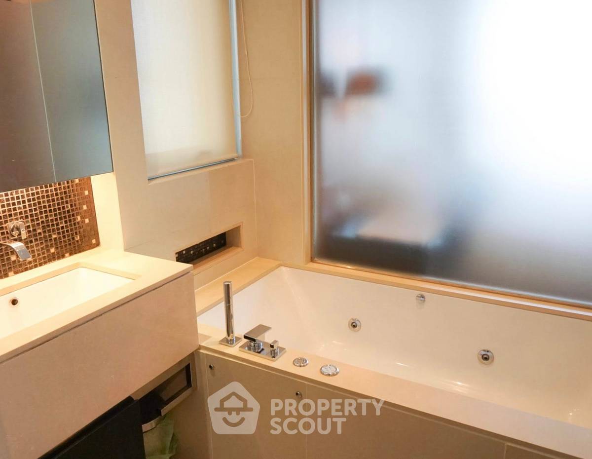 picture 2-BR Condo at The Address Sukhumvit 28 near BTS Phrom Phong (ID 2312889) - 9/9