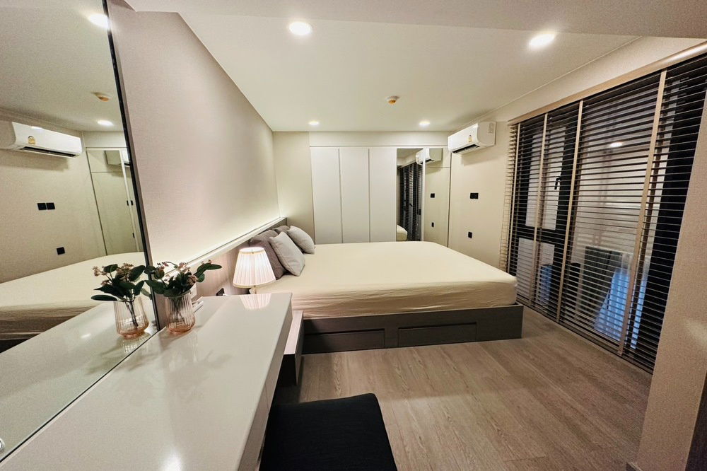 picture 🔥 Sale with tenant!! High ceiling, rare item!! 🔥 Code C20241100039...Cooper Siam, 1 bed Loft, 1 bath, furnished, modern style, Special Deal!!📣📣 - 4/5