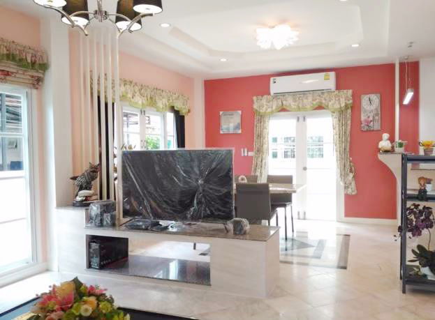 picture Two-story detached house for rent in Sathorn Village, Khlong 4, on Rangsit-Nakhon Nayok Road. - 25/31