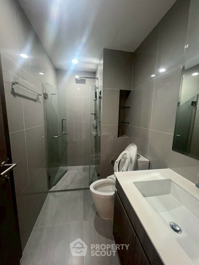picture 1-BR Condo at Ideo Mobi Asoke near MRT Phetchaburi (ID 2313249) - 2/6
