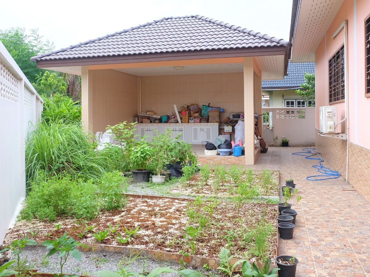รูป ขายบ้านเดี่ยว 104 ตรว. 3 ห้องนอน ทำเลดีติดถนนเลี่ยงเมืองชลบุรี ต.บ้านสวน อ.เมืองชลบุรี - รูปที่ 3/10