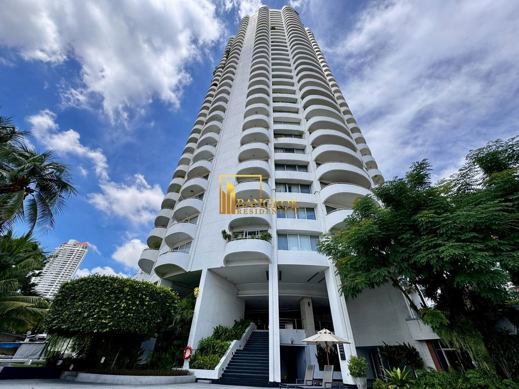 picture Supakarn Condo | Elegant 3 Bedroom Riverside Condo For Sale - BR60587CD - 44/48