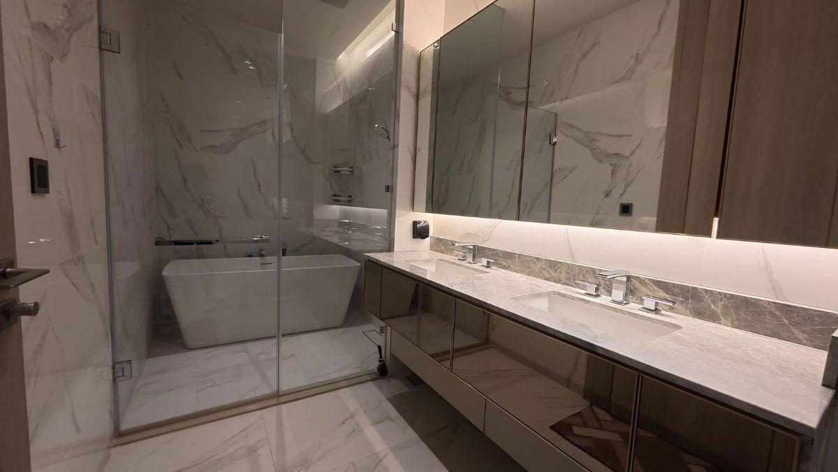 รูป 🟪🟦🟩🟨🟧 ให้เช่า  The Reserve Sathorn (4 ห้องนอน 3 ห้องน้ำ ) 🛎️🛎️ | 𝗟𝗶𝗻𝗲@: @𝗮𝘀𝘀𝗲𝘁𝘀𝗽𝗿𝗼 - รูปที่ 14/19