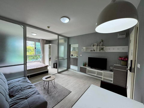 ขาย !  1.99 ล้าน  วิวสระ  โอน 50/50  D condo sign ข้างเชียงใหม่เซ็นทรัลเฟสติวัล 