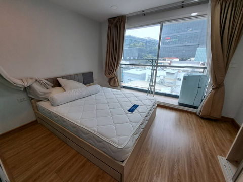 10,00 baht/month 1/1 bed Lecrique sukhumvit64/2 BTS Punnawiti