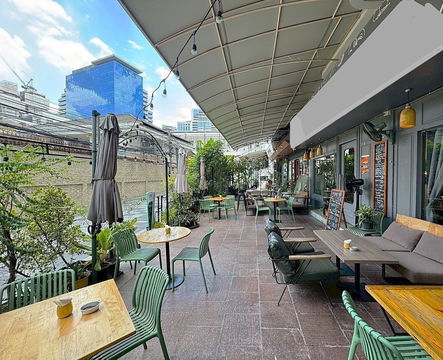 💥 Retail Space for Rent and Prime location at Phrom Phong, near EmQuartier 💥 ** NO CO-AGENT **