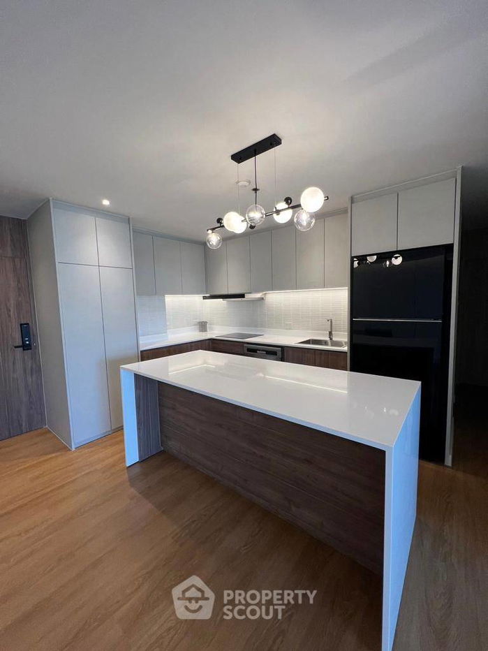 picture 2-BR Condo at Baan Ploenchit near BTS Nana (ID 1443469) - 4/11