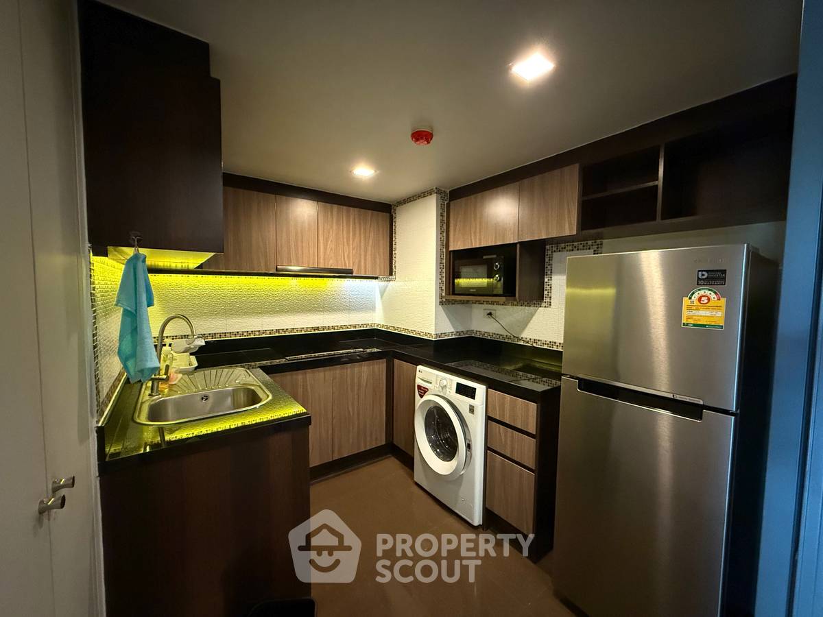 picture 1-BR Condo at Focus Ploenchit near BTS Nana (ID 1891841) - 4/14