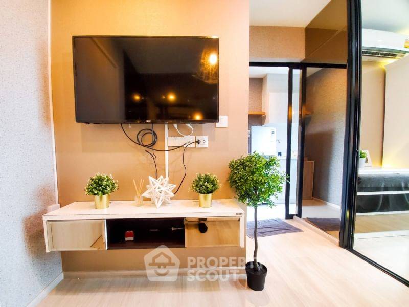 picture 1-BR Condo at Life Asoke near ARL Makkasan (ID 997274) - 1/11