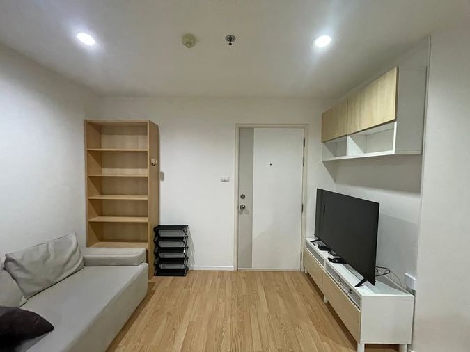 ให้เช่า คอนโด ลุมพินี วิลล์ ประชาชื่น-พงษ์เพชร 2  ** 8,500 บ./ด. ** 1ห้องนอน 1ห้องน้ำ  ขนาด 27.5 ตรม.  ชั้น 22