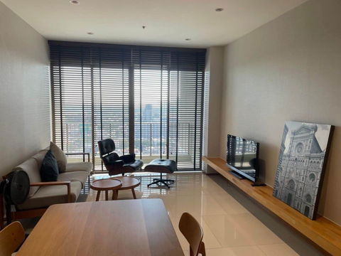 Condo for Rent The Emporio Place (CR01626)