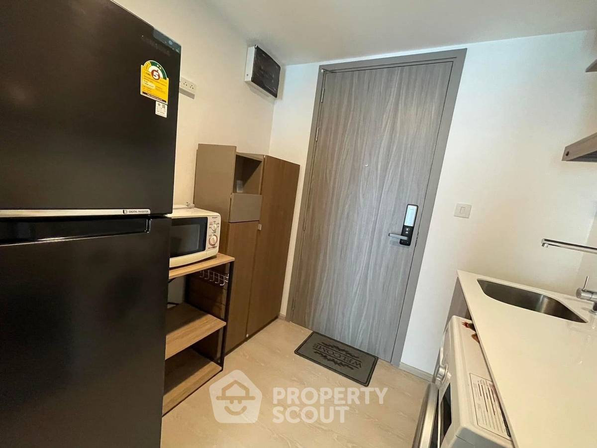 picture 2-BR Condo at Knightsbridge Phaholyothin Interchange in Anusawari (ID 2312884) - 2/8