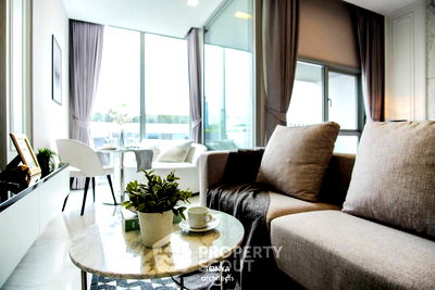 คอนโดให้เช่า : คอนโด 1-ห้องนอน ที่ ไฮด์ สุขุมวิท11 ใกล้ BTS นานา (ID 514391)