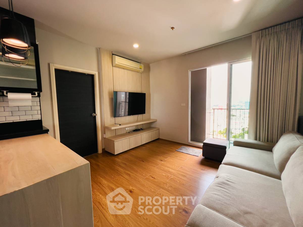 picture 1-BR Condo at Hive Taksin near BTS Wongwian Yai (ID 972773) - 6/18
