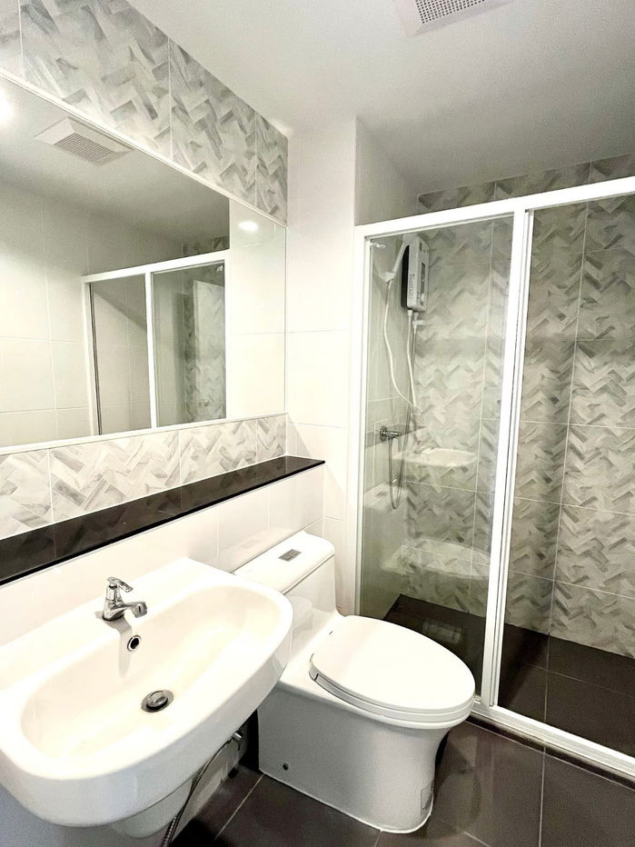 รูป ให้เช่า Regent Home Bangna ติดบีทีเอส เพียง...400 เมตร ห้อง Built-in ใหม่ๆเลย ห้องสวยกว้าง เฟอร์นิเจอร์ครบ (kyz130)  - รูปที่ 6/9
