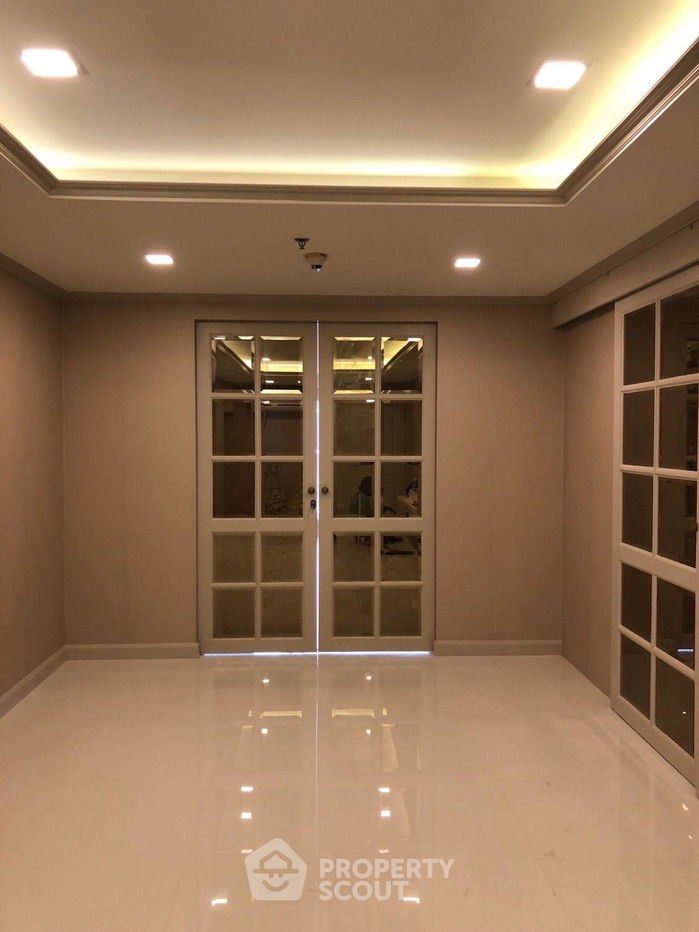 รูป คอนโด 1-ห้องนอน ที่ ณุศา สเตท ทาวเวอร์ คอนโดมิเนียม ใกล้ BTS สะพานตากสิน (ID 1422156) - รูปที่ 9/13