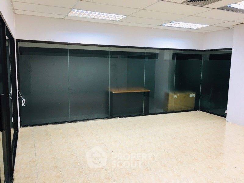 รูป คอนโด 1-ห้องนอน ที่ ออมนิ ทาวเวอร์ ใกล้ BTS นานา (ID 2312895) - รูปที่ 9/12