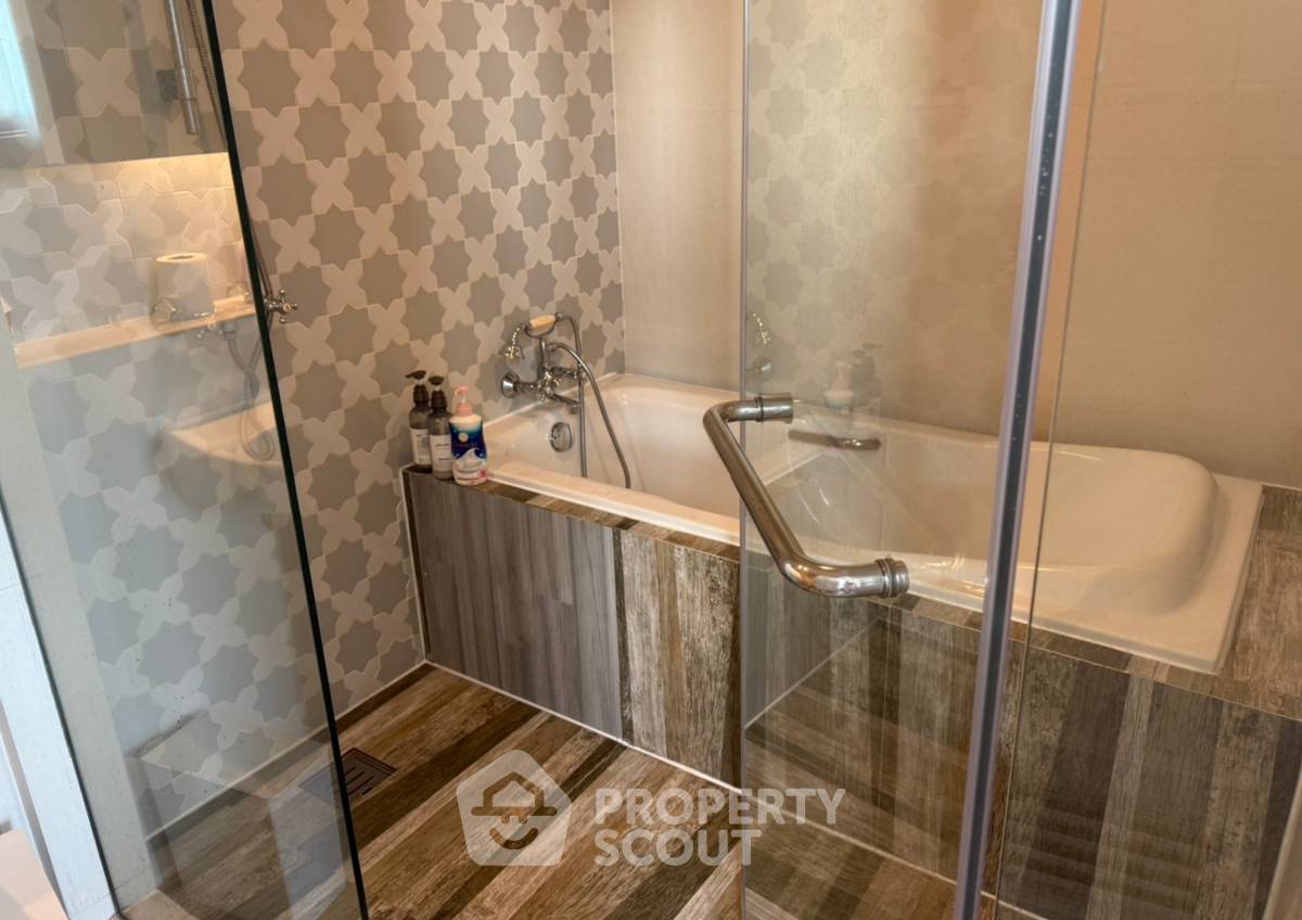 picture 1-BR Condo at Aguston Sukhumvit 22 near MRT Queen Sirikit National Convention Centre (ID 2313734) - 6/10