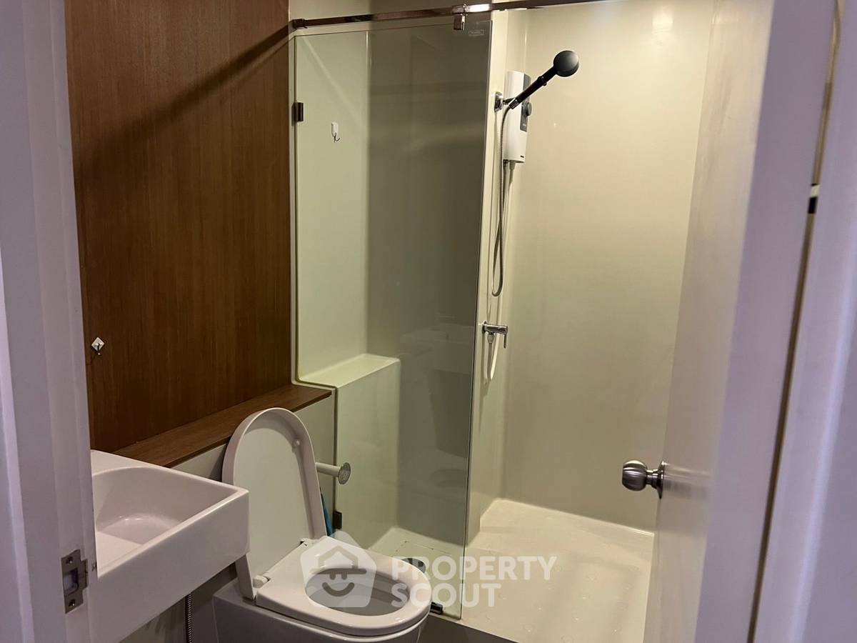 picture 1-BR Condo at Blossom Condo @ Sathorn-Charoenrat near BTS Surasak (ID 2312946) - 5/8