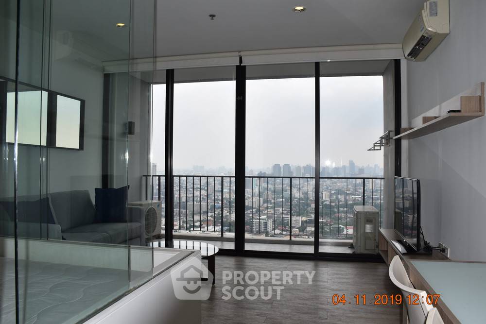 รูป คอนโด 1-ห้องนอน ที่ ดิ อิสสระ ลาดพร้าว ใกล้ MRT ลาดพร้าว (ID 303038) - รูปที่ 3/10