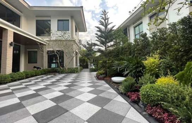 3-bed house for rent, 400 sqm, 93 sq wah, Phasi Charoen