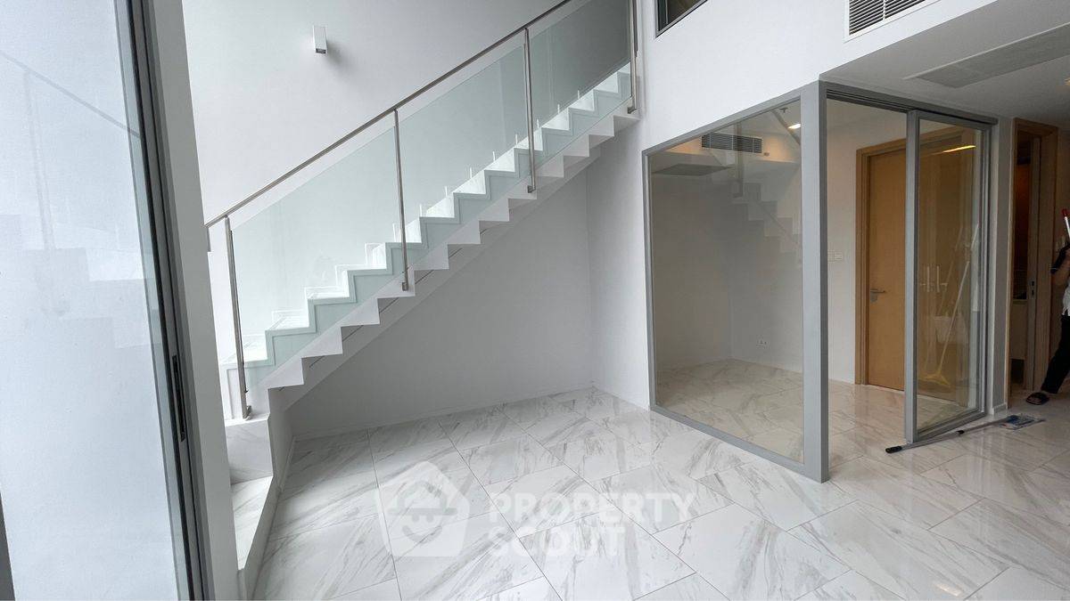 picture 2-BR Condo at Hyde Sukhumvit 11 near BTS Nana (ID 2312690) - 3/6