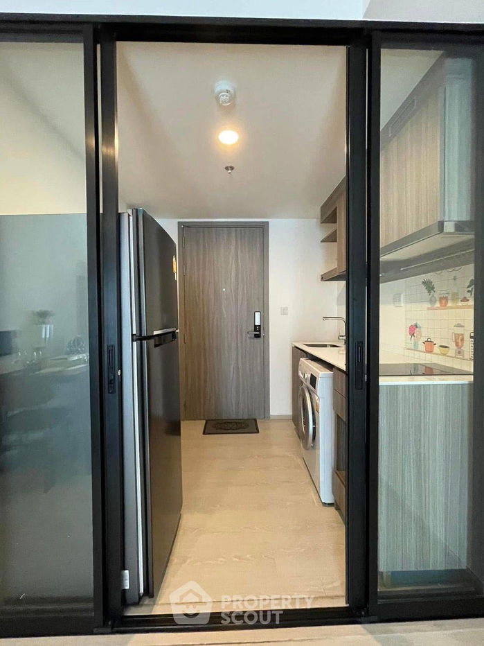 picture 2-BR Condo at Knightsbridge Phaholyothin Interchange in Anusawari (ID 2312884) - 4/8