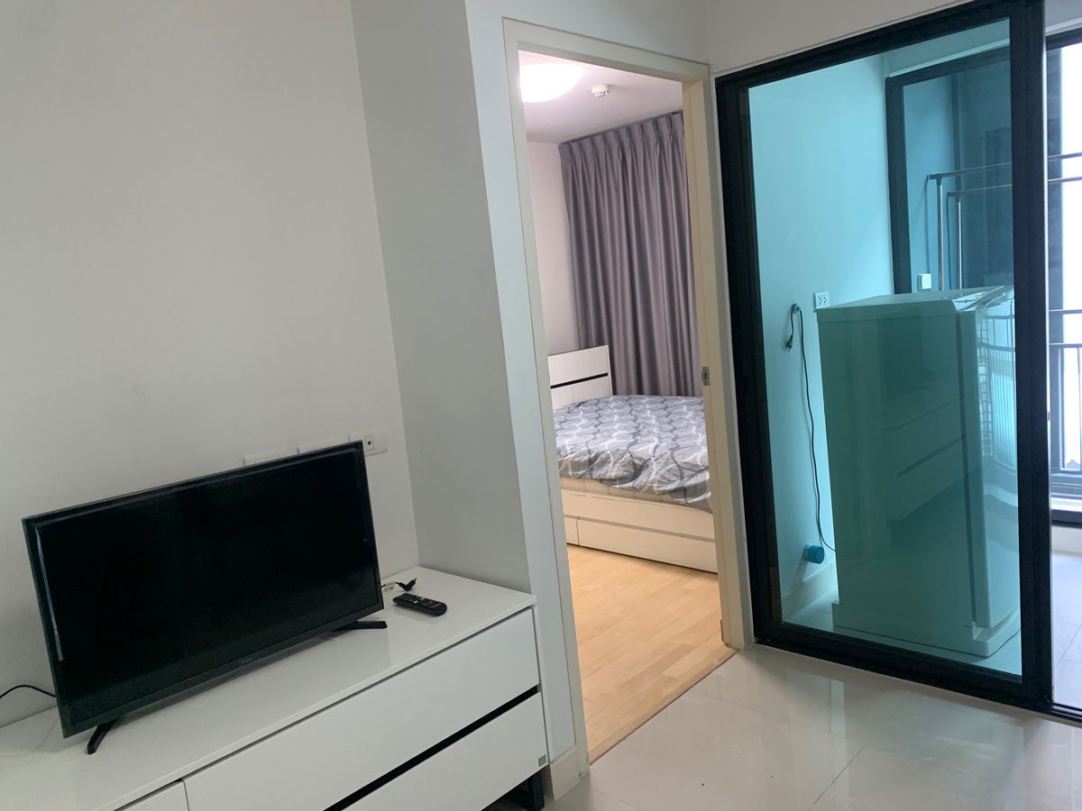 picture 📣 Lat Phrao 20 ~ Condo for rent, 350 meters from Lat Phrao MRT Station, 4-minute walk ~ Near Union Mall, Central Lat Phrao, and Mini Big C Extra - 1/8