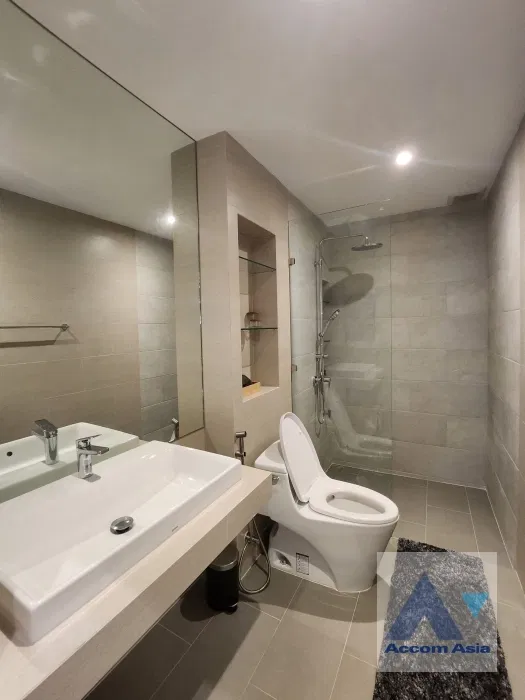 รูป 🔼🔽 AccomA 📩 Spacious townhouse with modern interior in the Sathorn area (AA39160) - รูปที่ 14/14