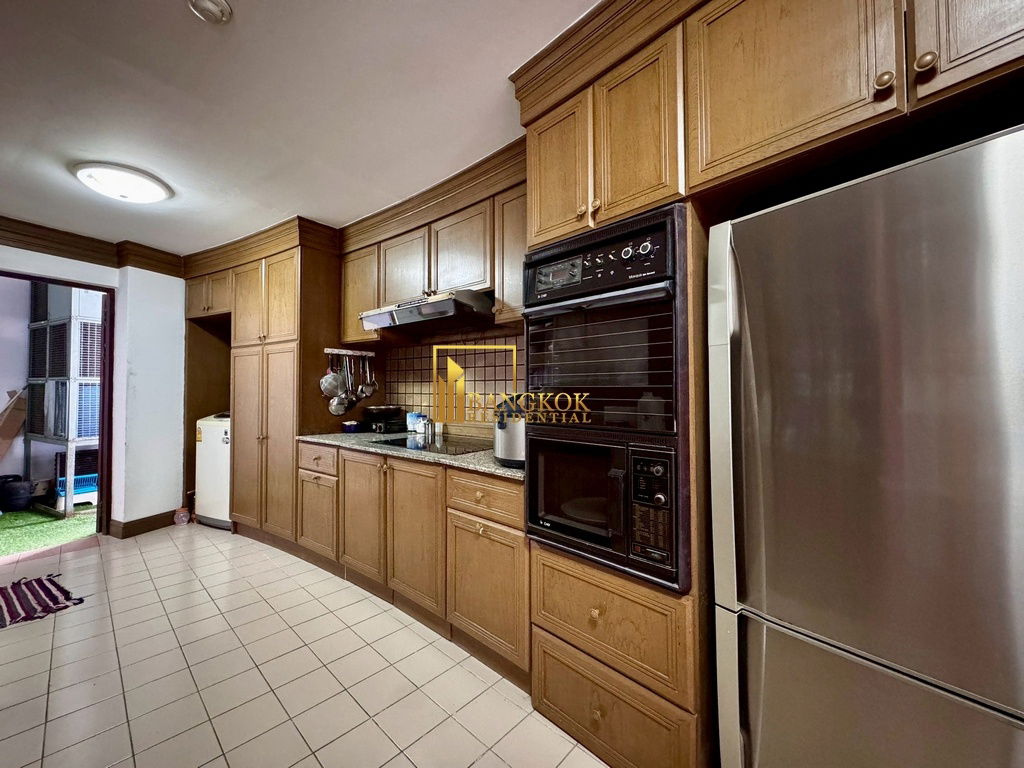 picture Supakarn Condo | Elegant 3 Bedroom Riverside Condo For Sale - BR60587CD - 15/48