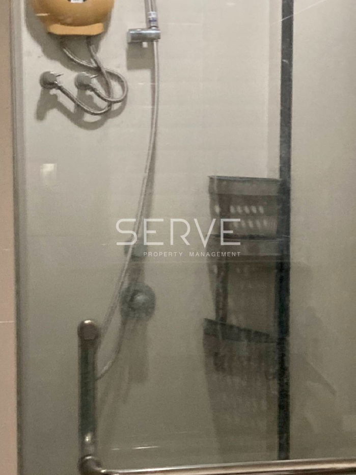 picture 1 Bed 1 Bath Nice Room Super High Fl. 40+ Good Location Close to BTS Ratchathewi 350 m. and Siam Paragon @ Wish Signature Midtown Siam - 4/10
