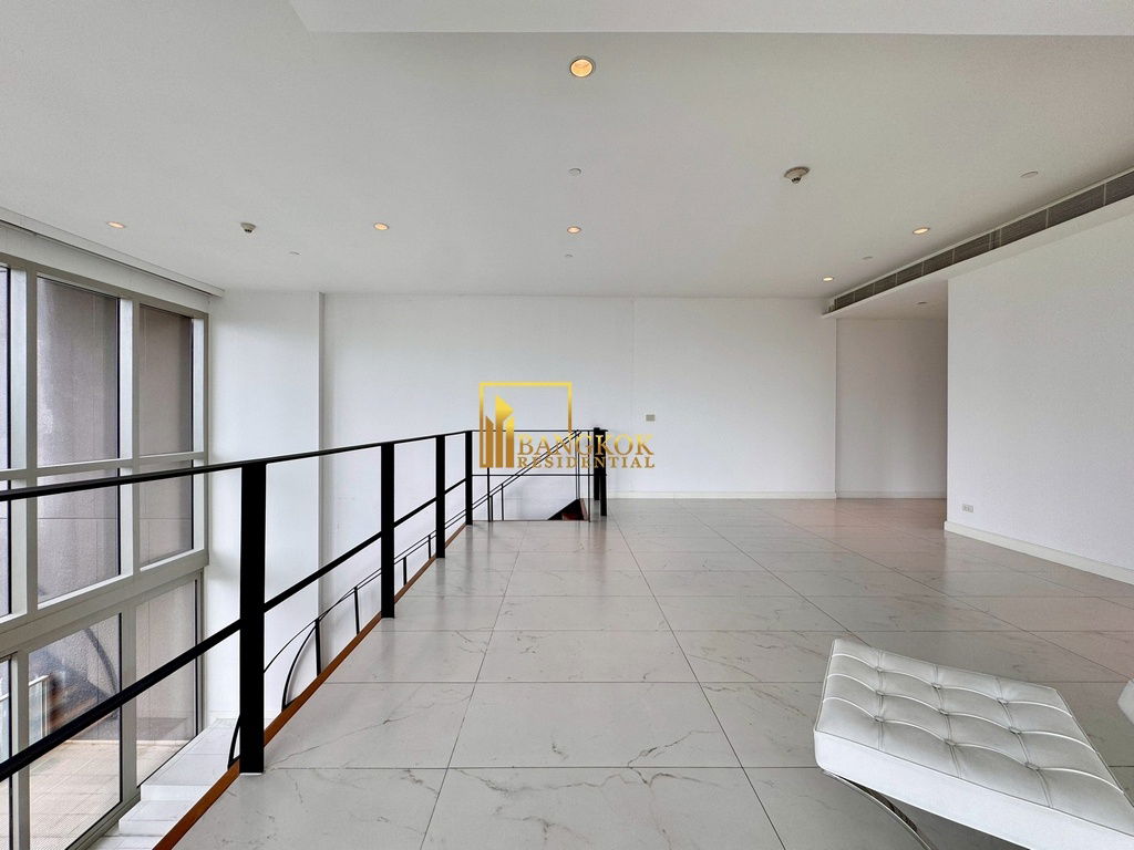 รูป 185 Rajadamri | Impressive 3 Bed Luxury Duplex Condo For Rent - BR13826CD - รูปที่ 27/58