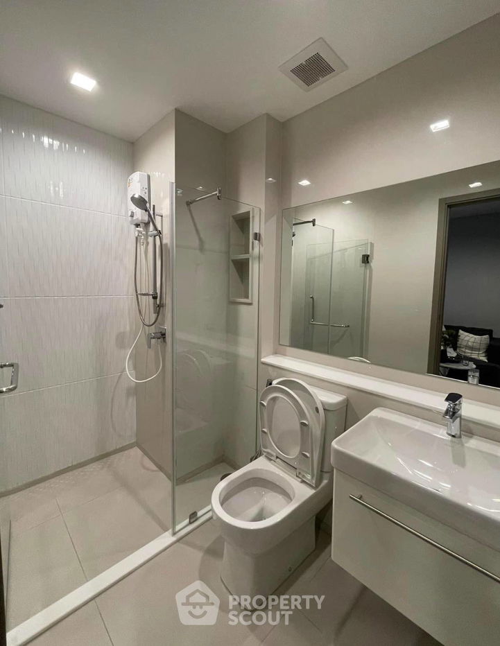 picture Studio Condo at Life Asoke Hype near ARL Makkasan (ID 2312730) - 4/8