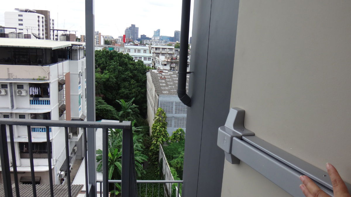 picture Luxury Home Office for Sale on Sukhumvit 77 – Business District, 5 Floors with Rooftop, Equipped with Elevator and Fire Escape - 20/25