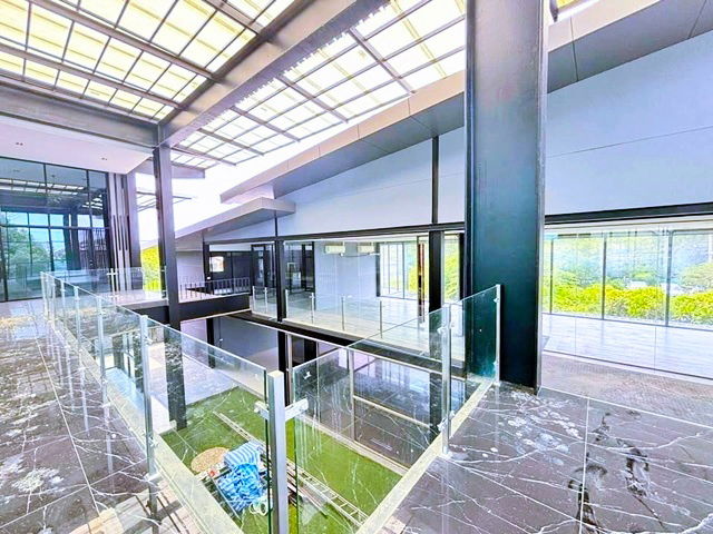 picture MRT SriBearing SriLasalle 1.2km. Large office space for rent 255sq.wa. 1,005sq. m. Makro Srinakarin - 4/8