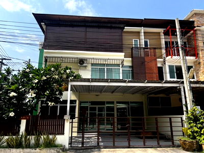 Townhouses for rent Ratchaphak Technology And Management College : WS3727 🏙 Townhouse for rent, Town in Town, 3 floors, in the heart of the city, Lat Phrao area | Ramkhamhaeng, price only 130,000/month.