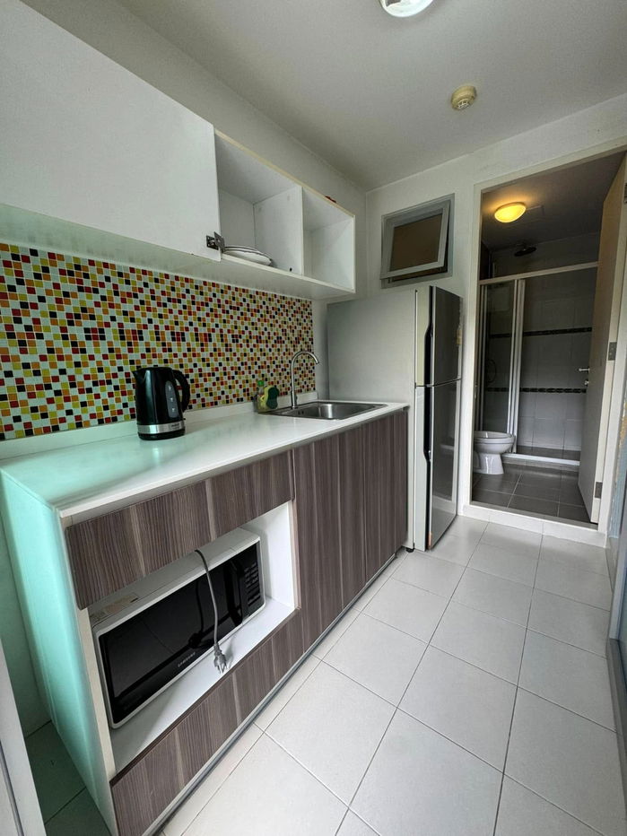 picture Dcondo sign near Central Chiangmai for sale , pool view Tel. 082-389-9314 (Boo) - 14/26