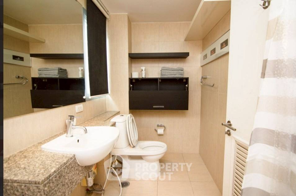 picture 3-BR Condo at The Clover Thonglor Residence near BTS Thong Lor (ID 2313858) - 12/17