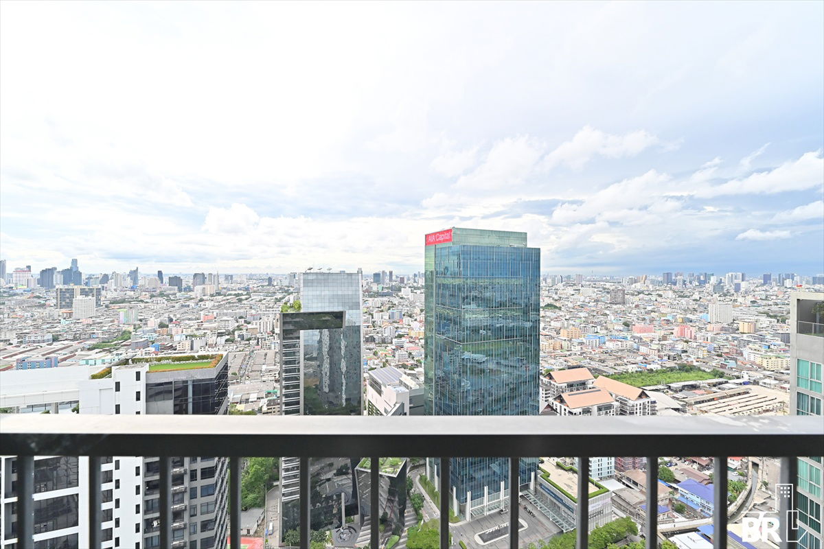picture  Noble Revolve Ratchada 💖 Available Unit, Fully Furnished 🛋️ Near MRT Thailand Cultural Centre  - 12/12