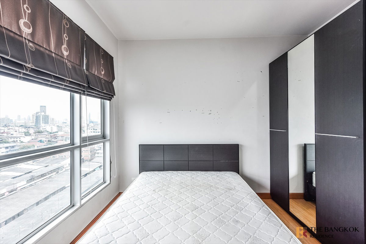 picture  Hot Deal! 🔥 Rare Find at Hive Taksin, Near BTS Wongwian Yai  - 8/11