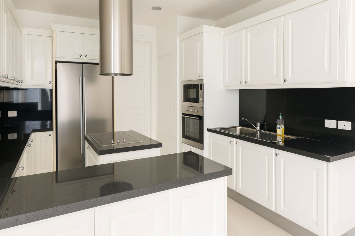 picture 3-bedroom condo for sale at Royce Private Residences - 7/23