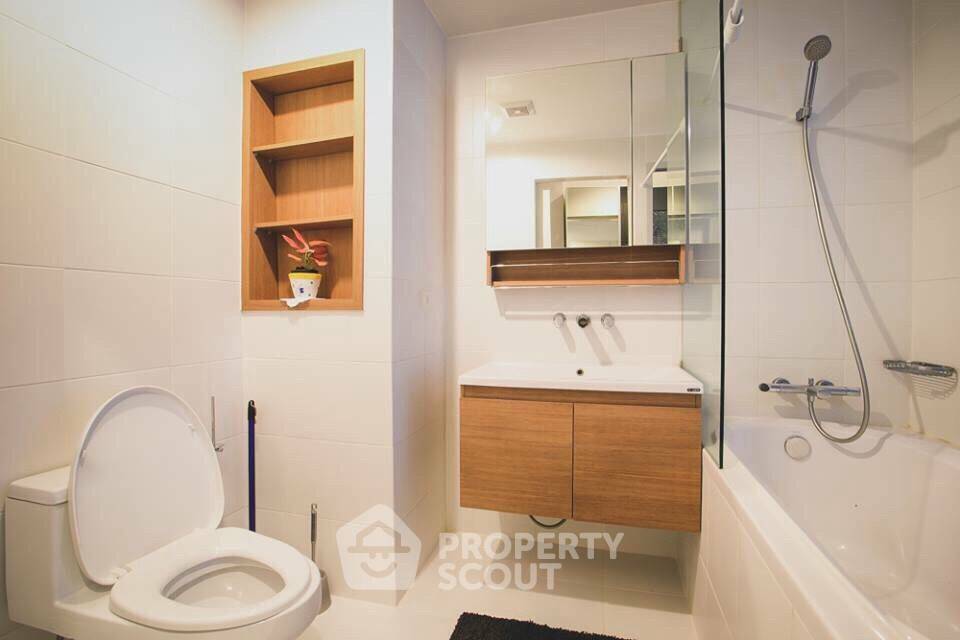 picture 1-BR Condo at The Seed Musee Sukhumvit 26 near BTS Phrom Phong (ID 513451) - 7/7