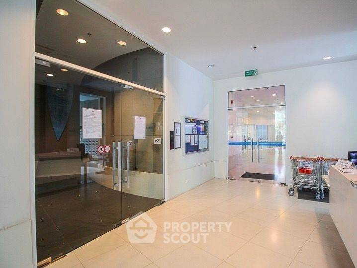 picture 3-BR Condo at Supalai River Resort Charoen Nakhon in Samre (ID 2313288) - 14/33